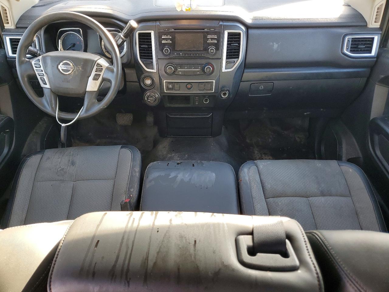 2018 NISSAN TITAN XD S photo 8