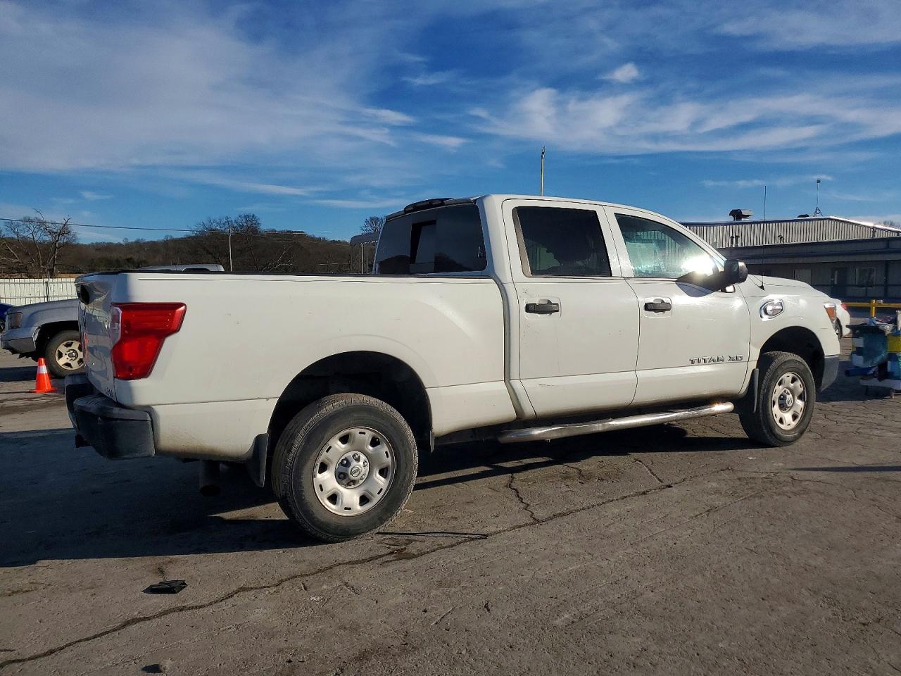 2018 NISSAN TITAN XD S photo 3