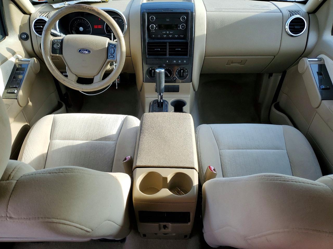 2010 FORD EXPLORER XLT photo 8