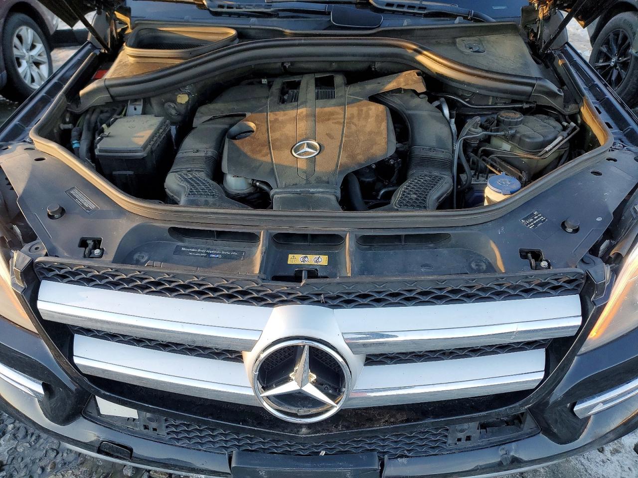 2015 MERCEDES-BENZ GL 450 4MATIC photo 34