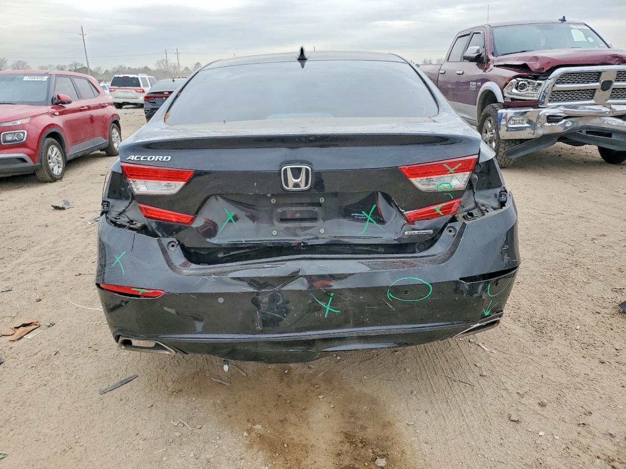 2018 HONDA ACCORD TOURING photo 6