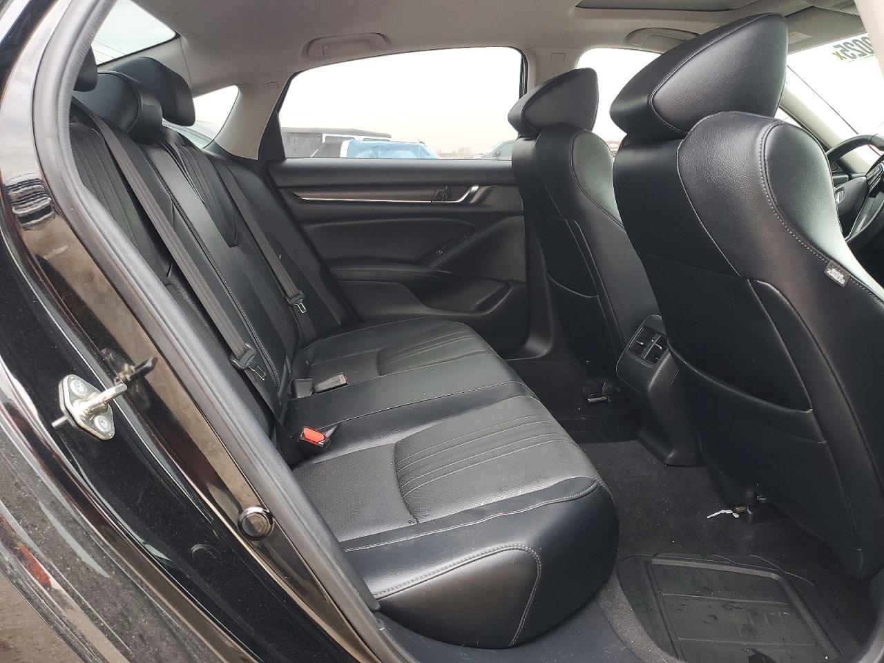 2018 HONDA ACCORD TOURING photo 10