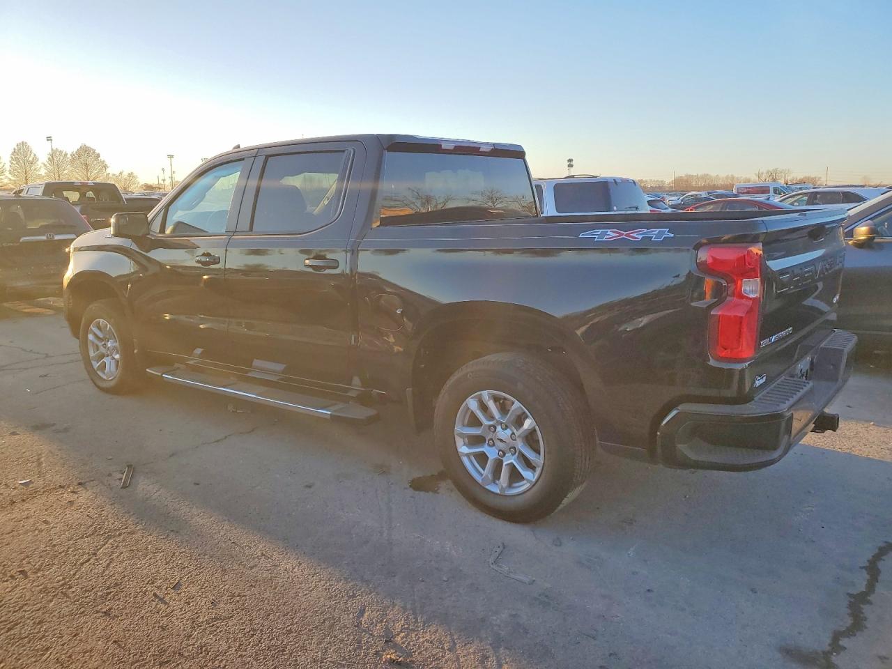 2024 CHEVROLET SILVERADO K1500 RST photo 2