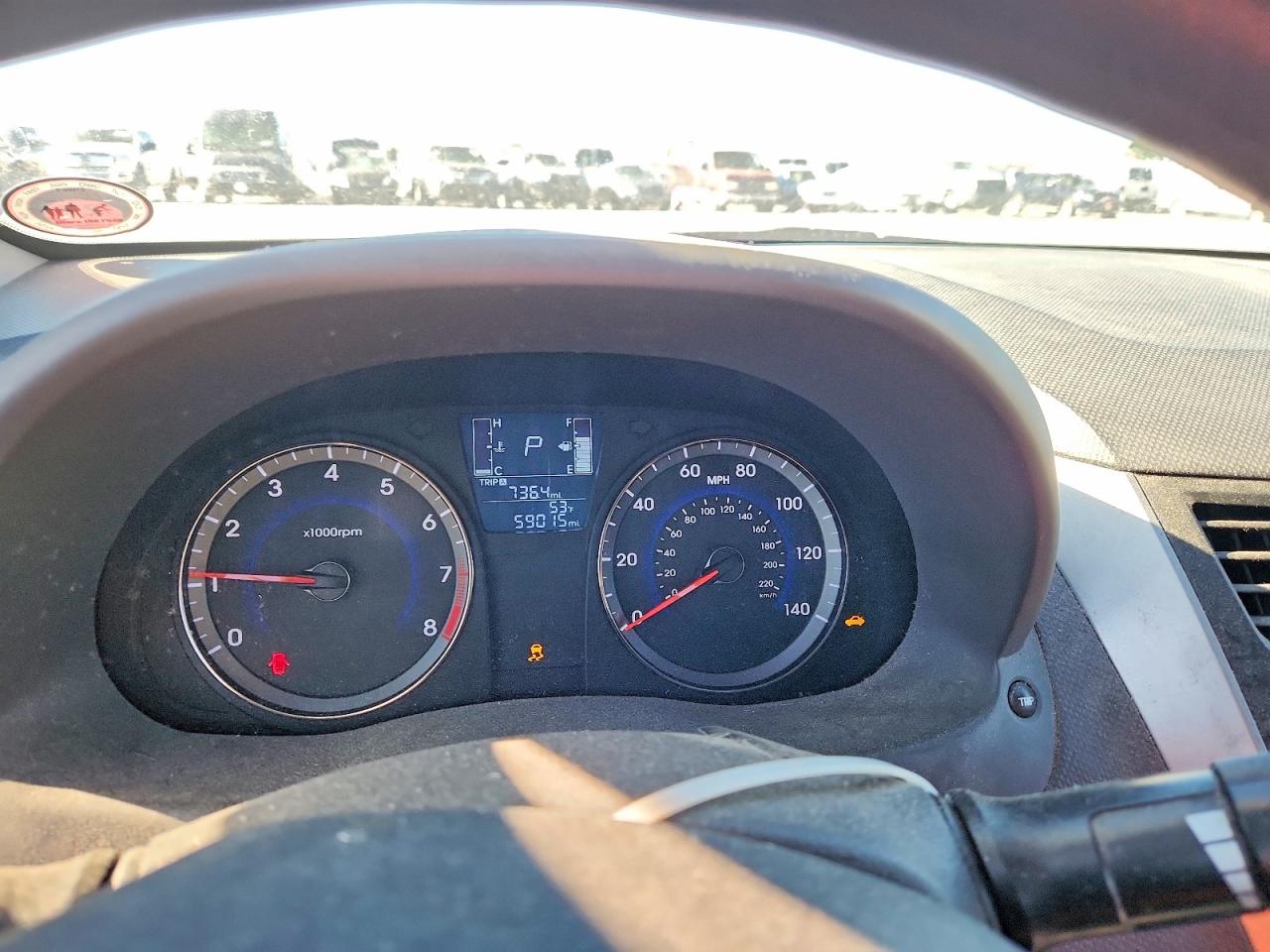 2015 HYUNDAI ACCENT GLS photo 9