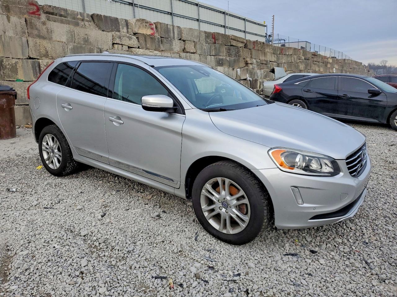 2015 VOLVO XC60 T5 PREMIER photo 10