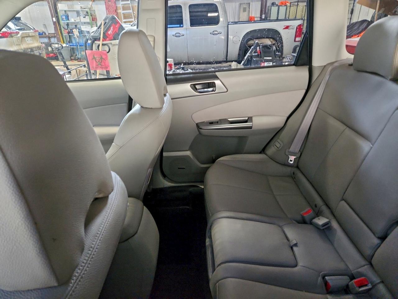2011 SUBARU FORESTER LIMITED photo 28