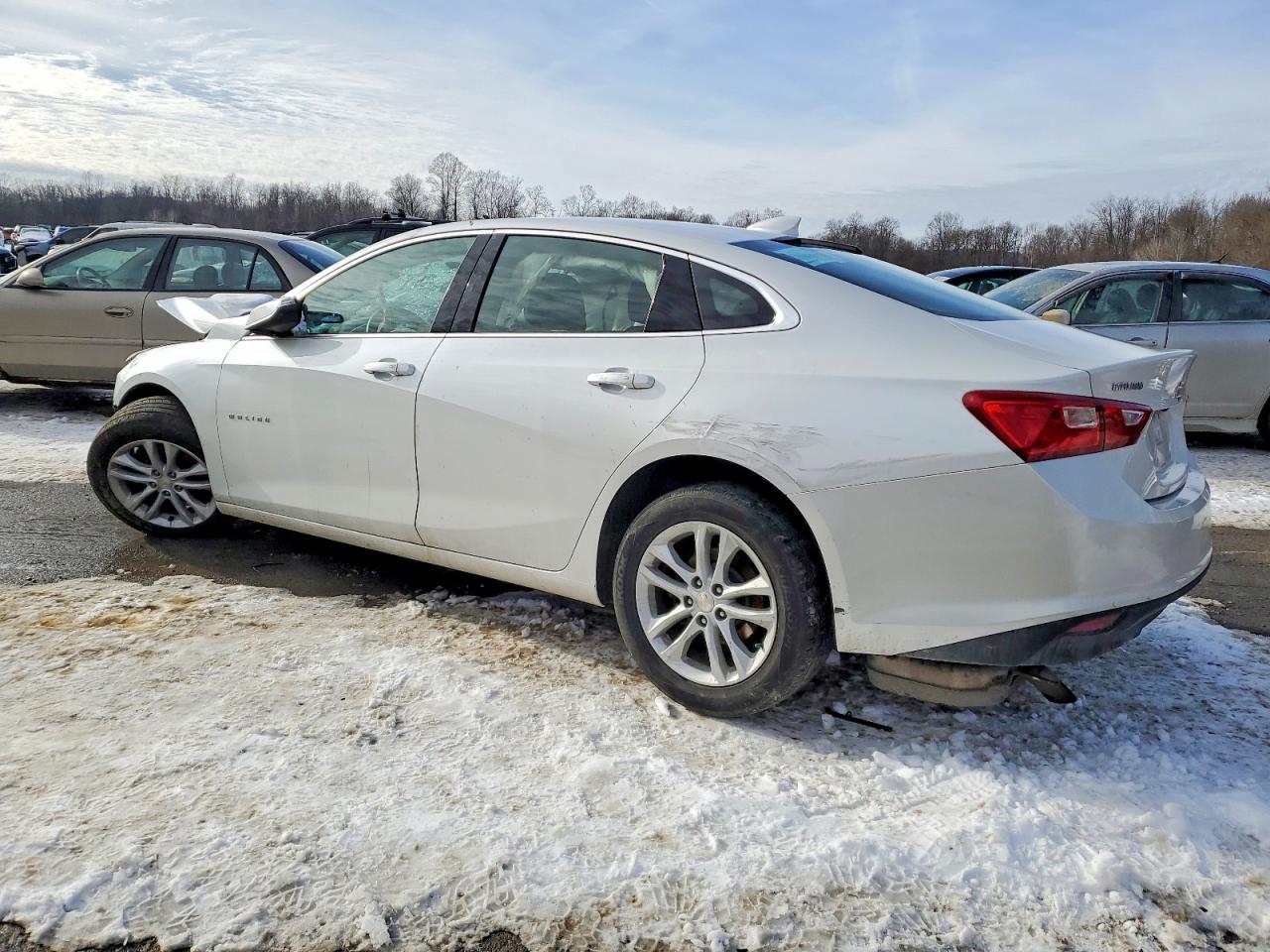 2017 CHEVROLET MALIBU LT photo 4