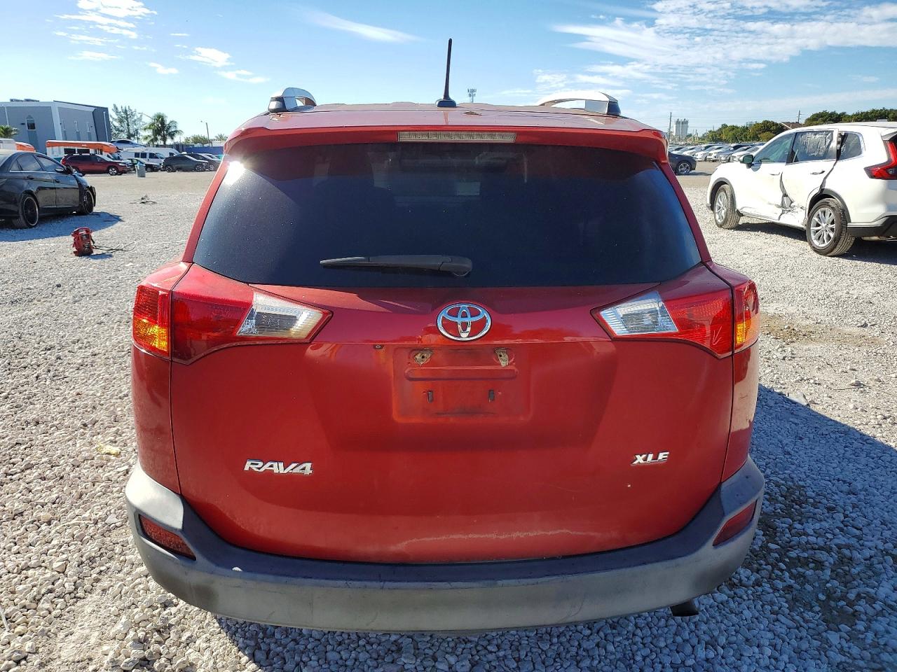 2013 TOYOTA RAV4 XLE photo 6