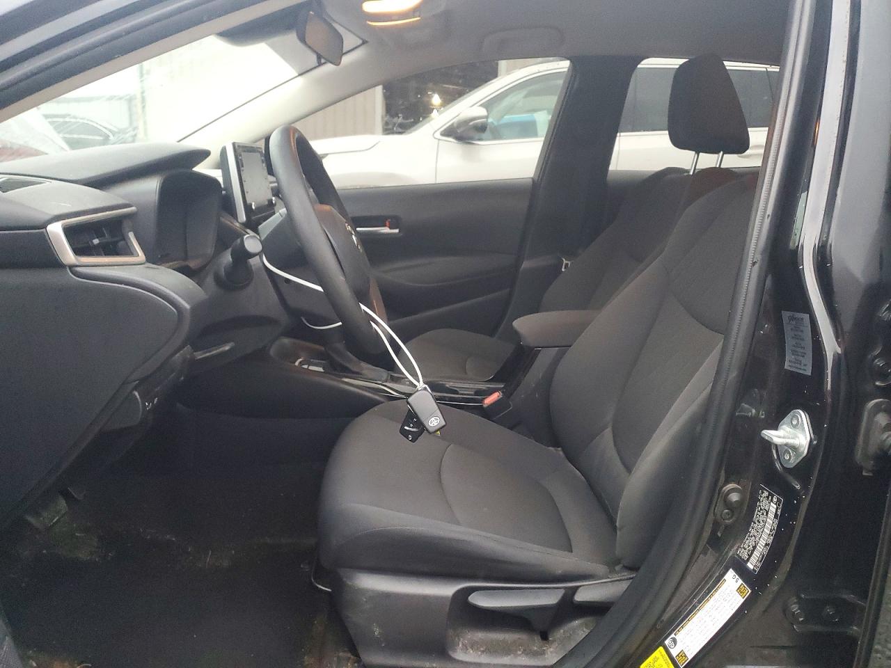 2021 TOYOTA COROLLA LE photo 13