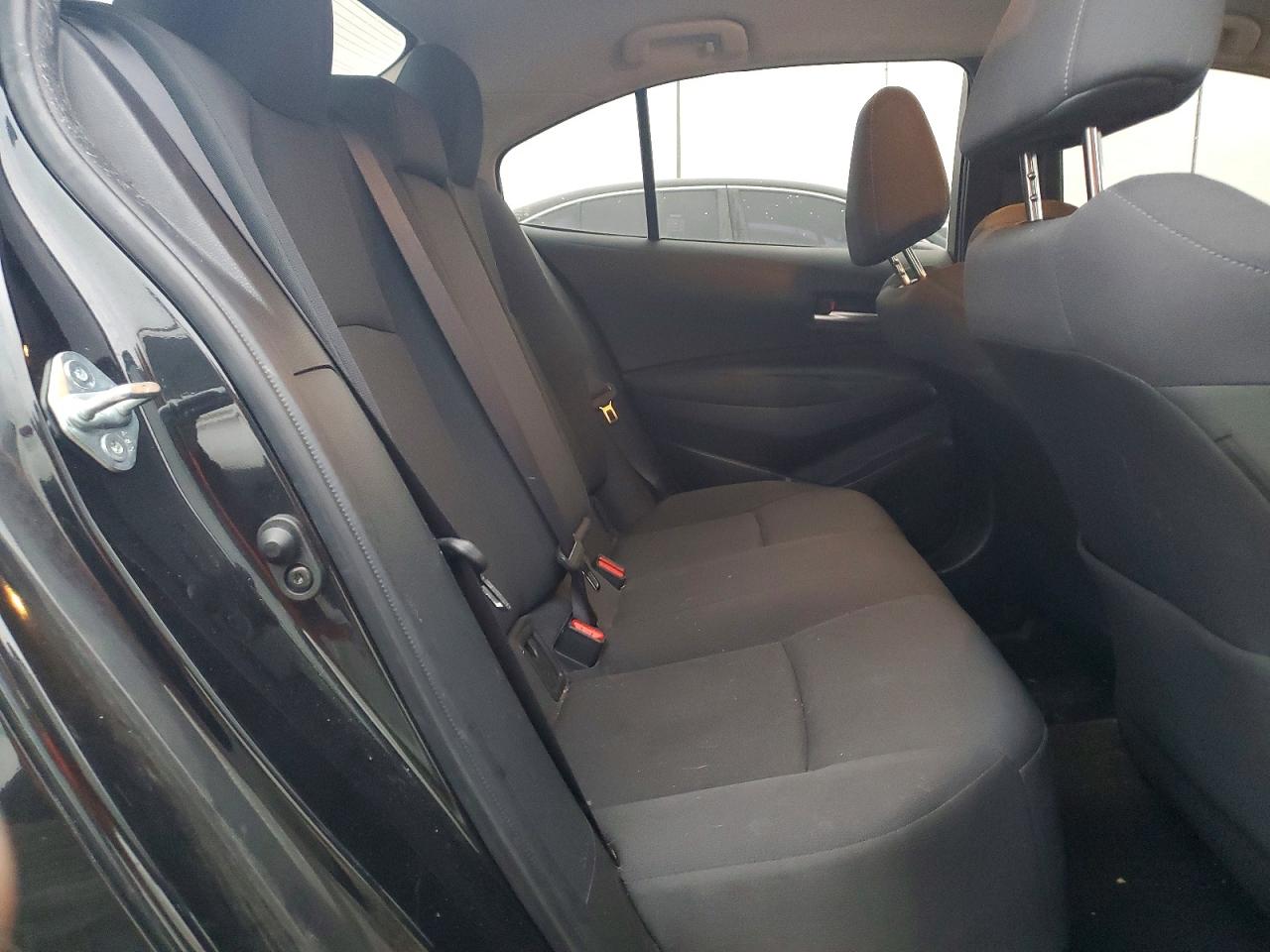 2021 TOYOTA COROLLA LE photo 19