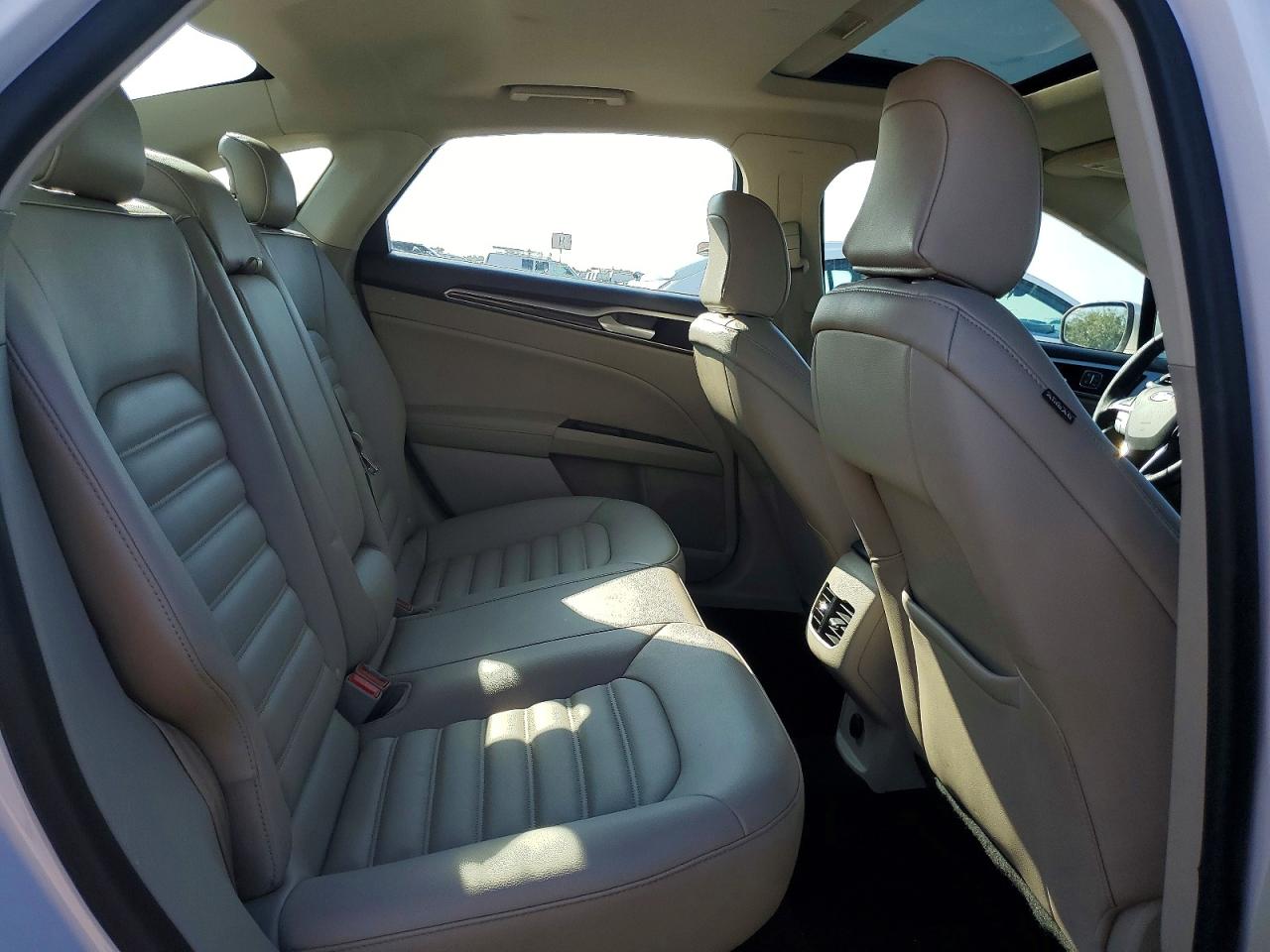 2020 FORD FUSION SEL photo 10