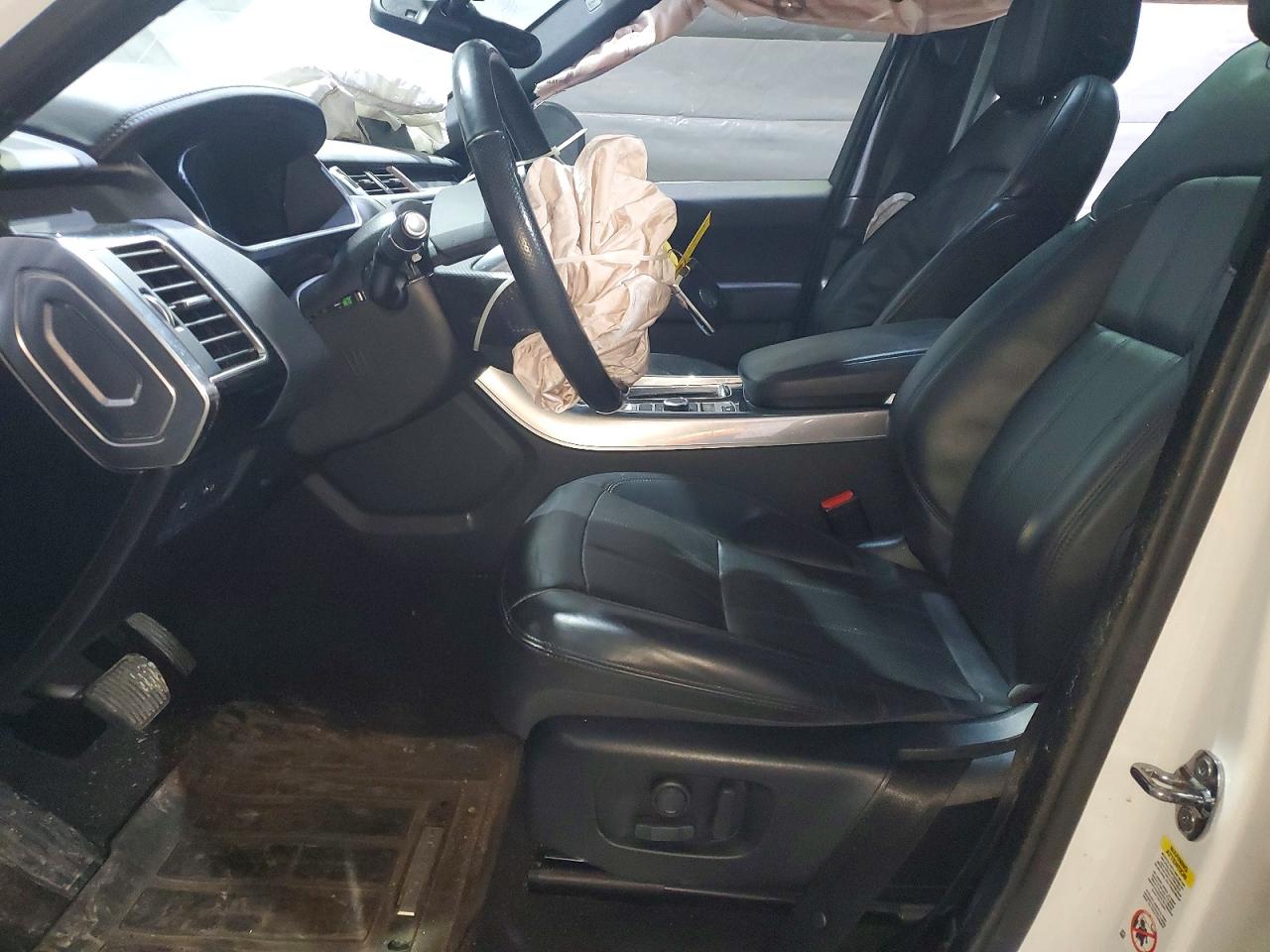 2020 LAND ROVER RANGE ROVER SPORT HSE photo 7