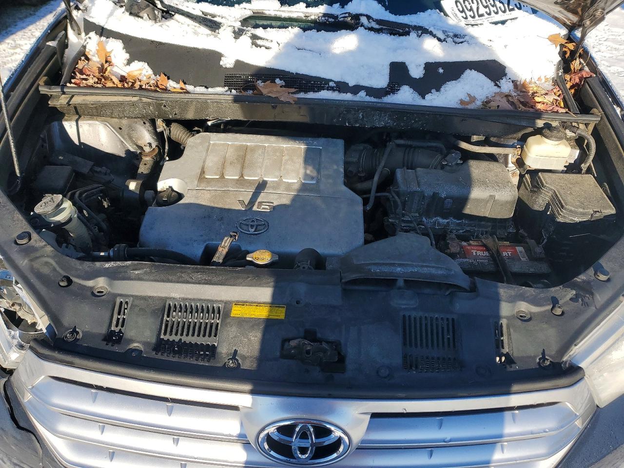 2012 TOYOTA HIGHLANDER BASE photo 12