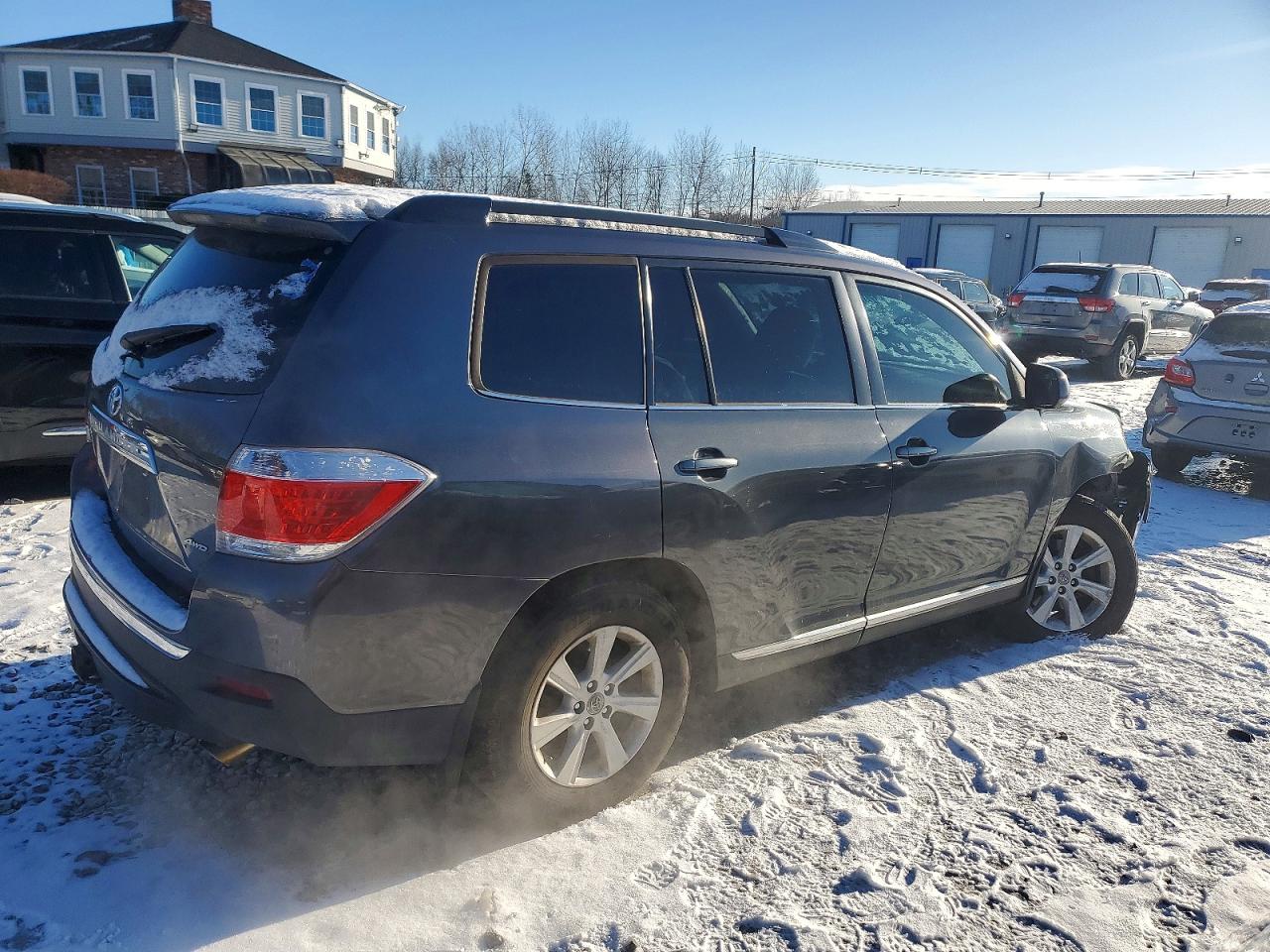 2012 TOYOTA HIGHLANDER BASE photo 3