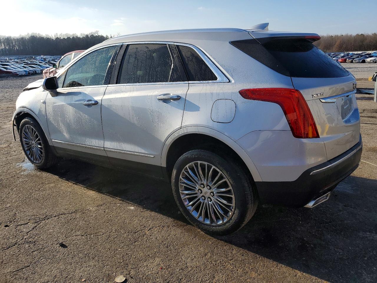 2017 CADILLAC XT5 PREMIUM LUXURY photo 2