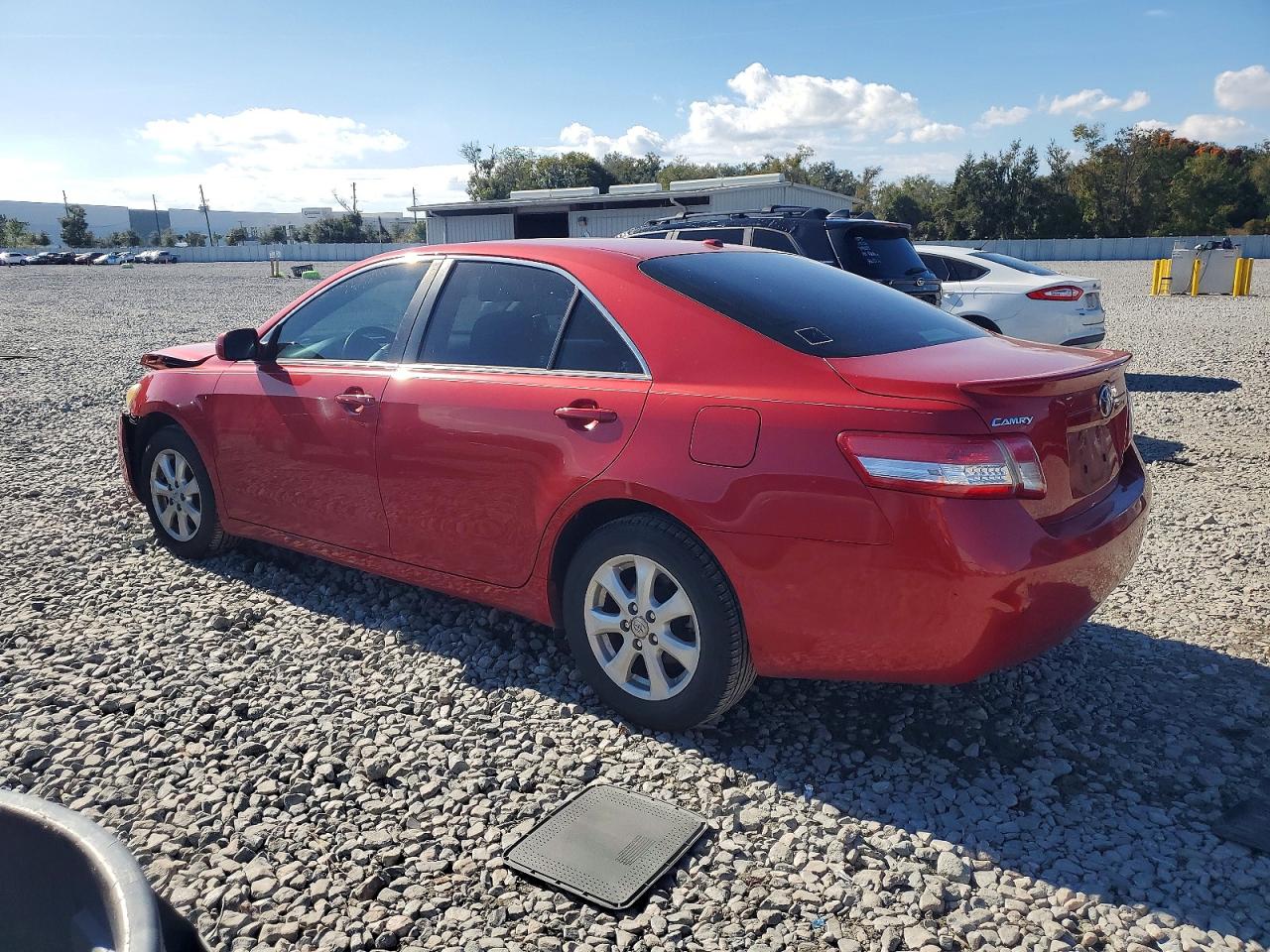 2011 TOYOTA CAMRY BASE photo 2