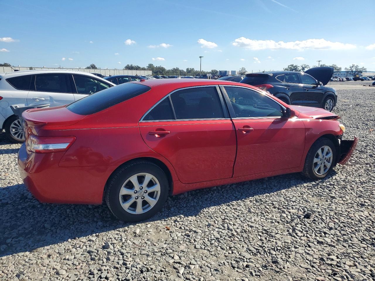 2011 TOYOTA CAMRY BASE photo 3