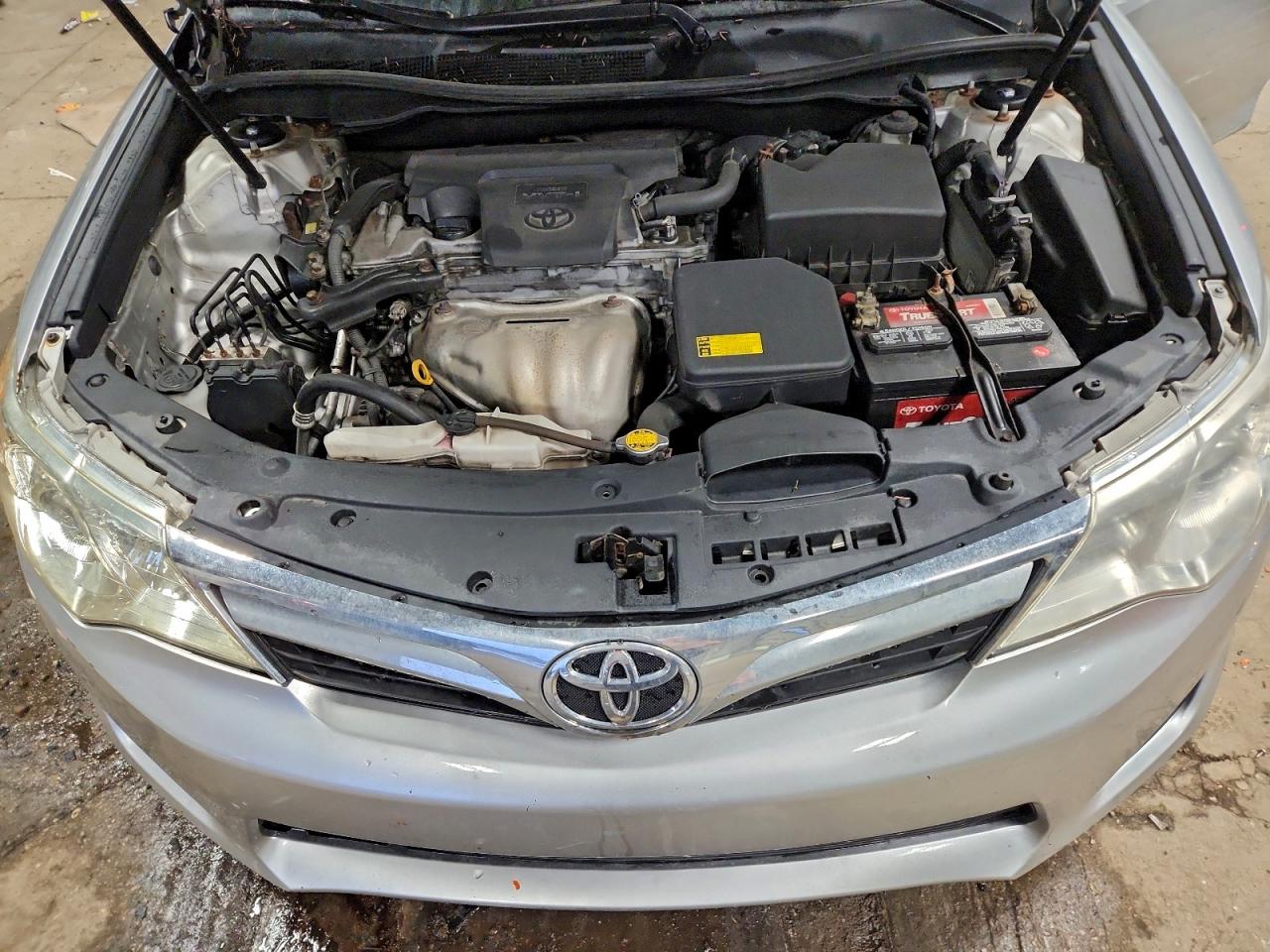 2012 TOYOTA CAMRY BASE photo 11