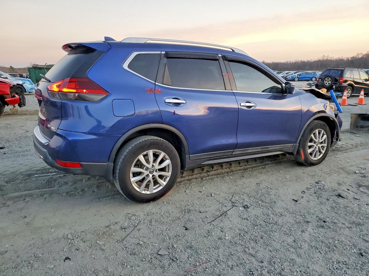 2018 NISSAN ROGUE S photo 3