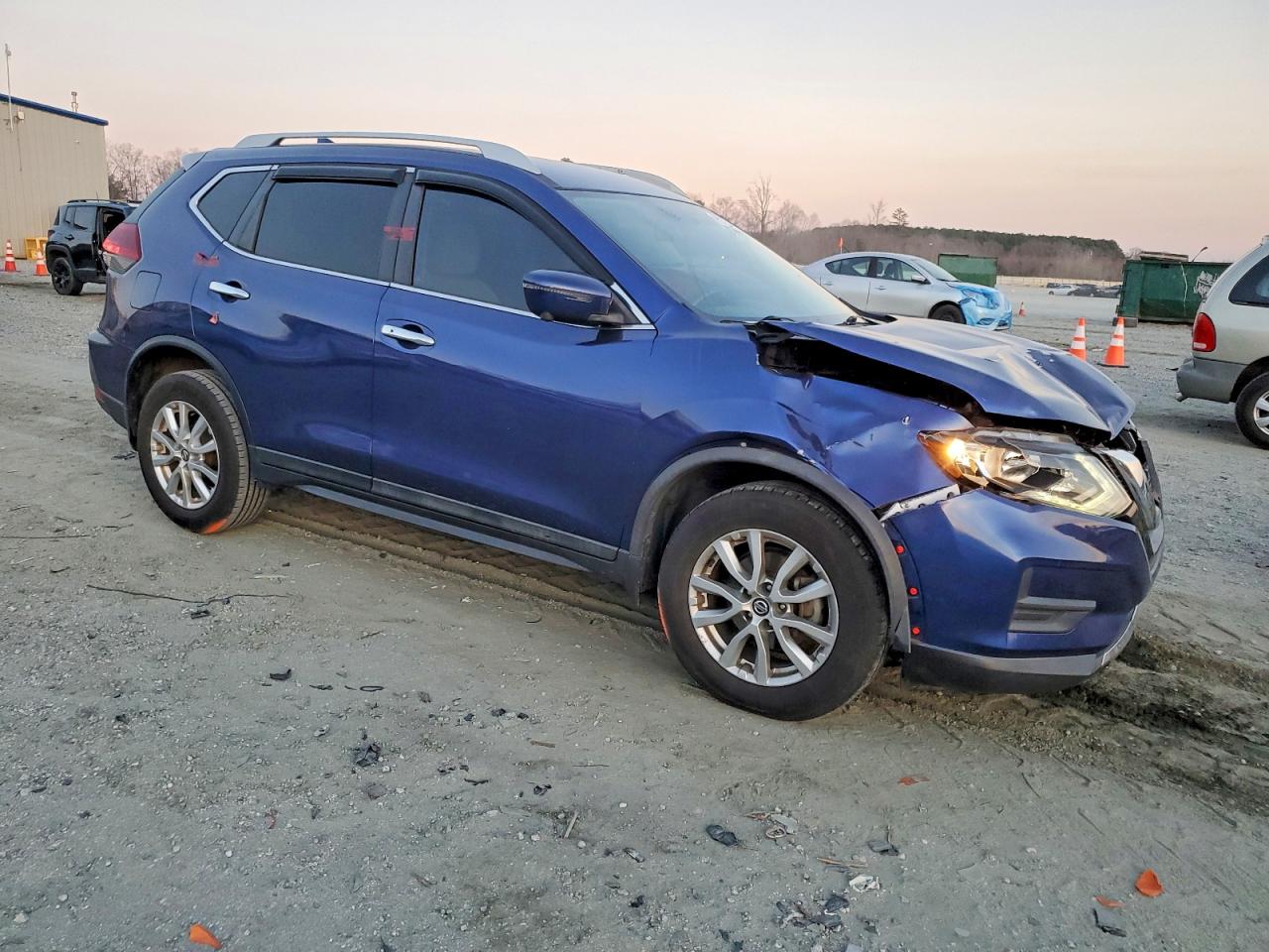 2018 NISSAN ROGUE S photo 4