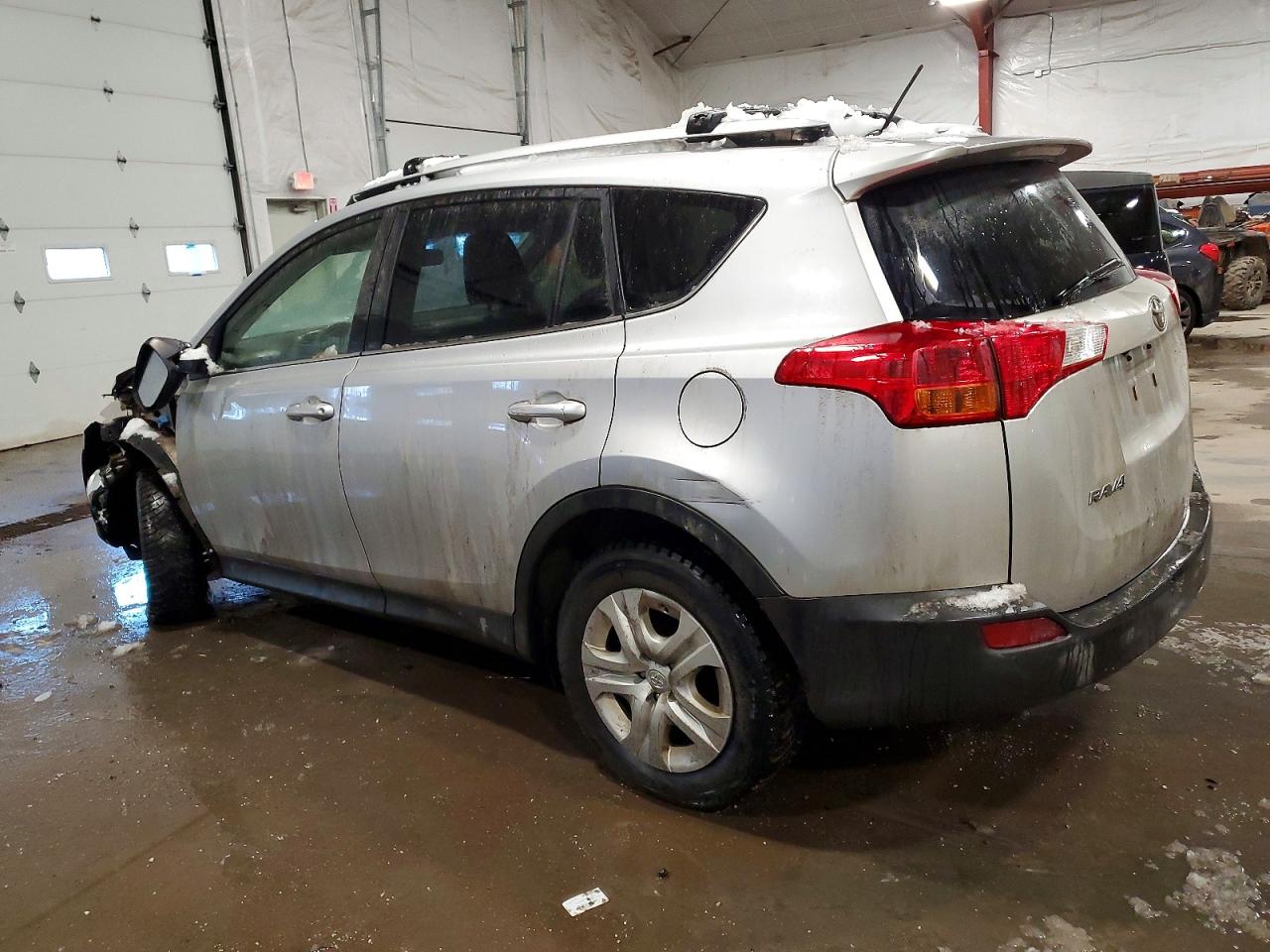 2013 TOYOTA RAV4 LE photo 2