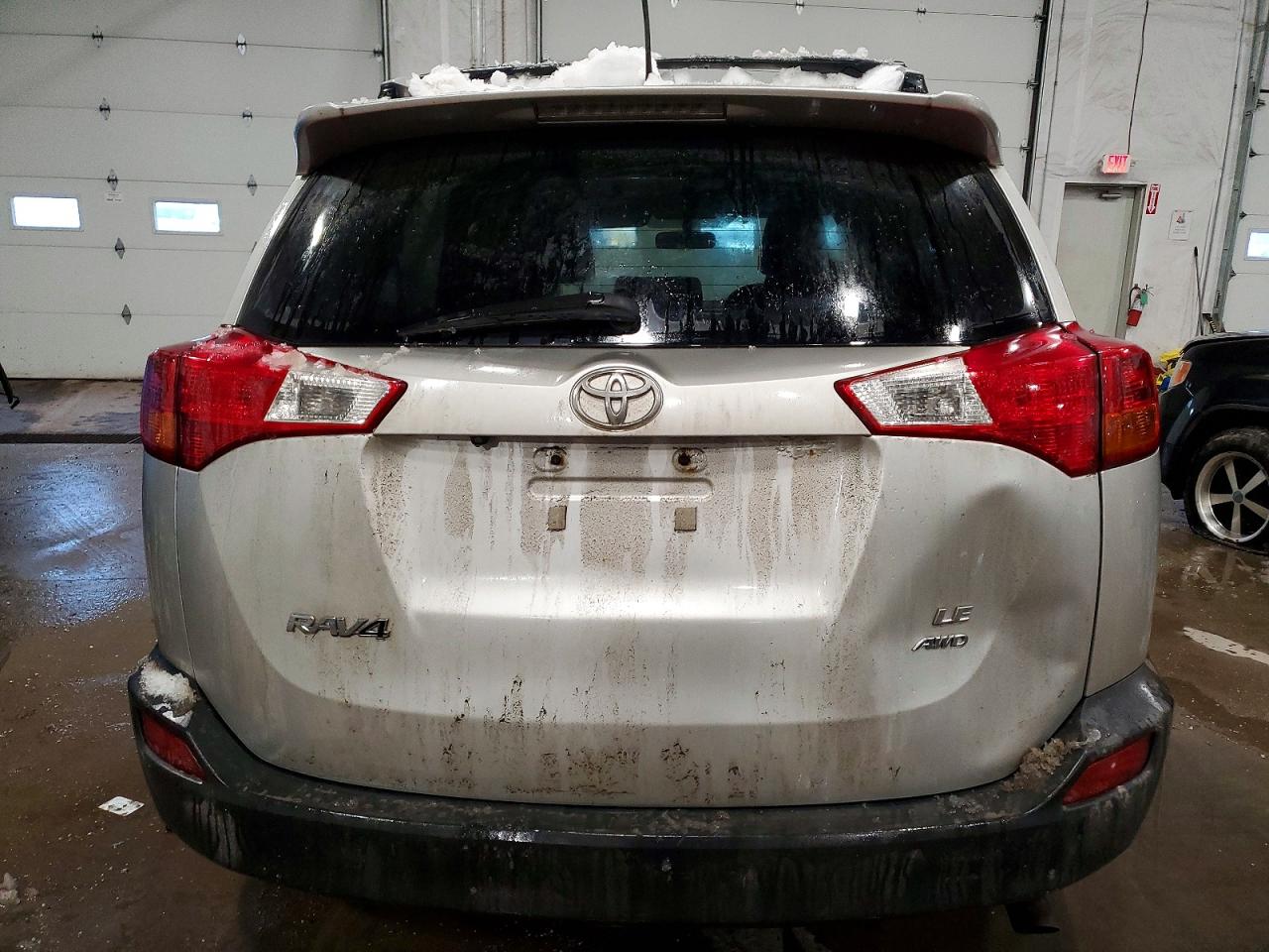 2013 TOYOTA RAV4 LE photo 6