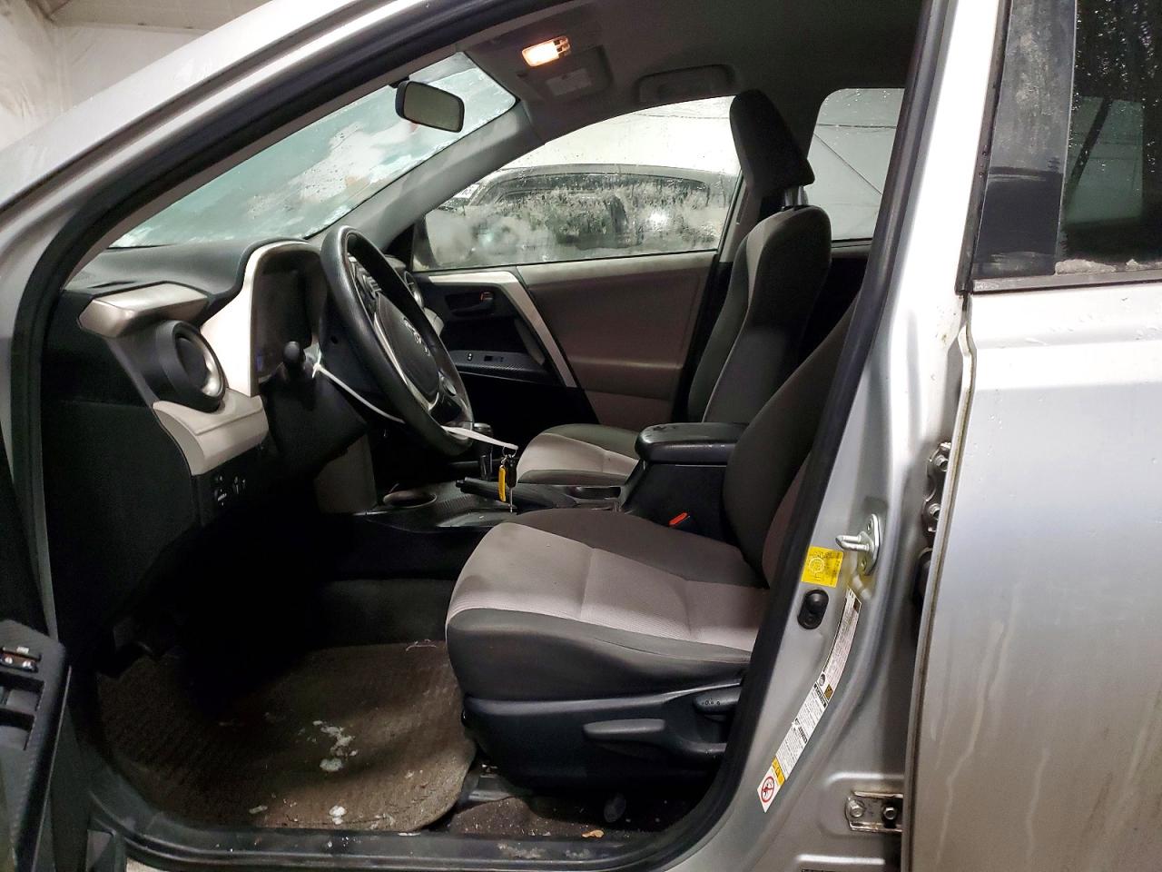 2013 TOYOTA RAV4 LE photo 7