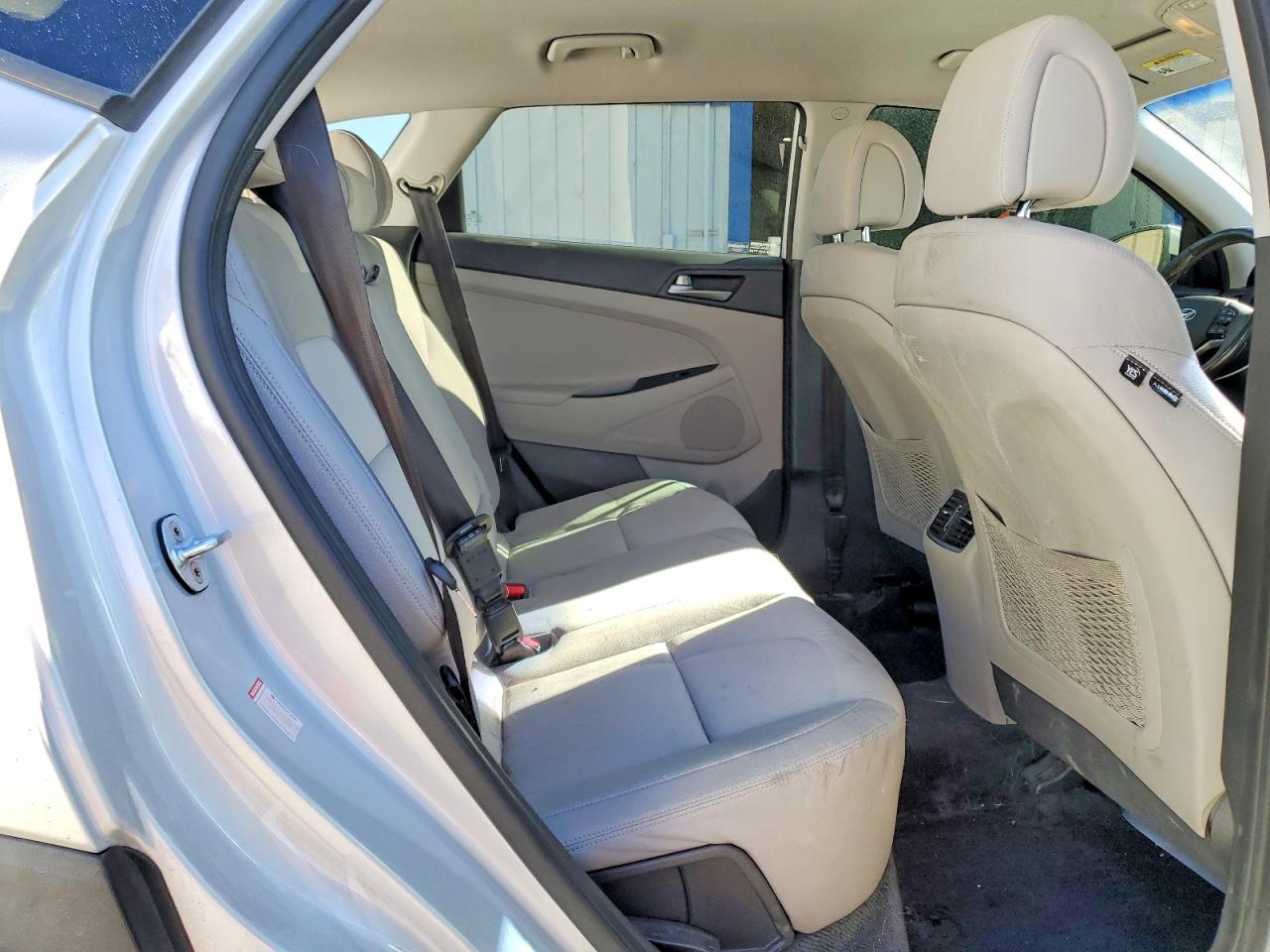 2017 HYUNDAI TUCSON photo 10
