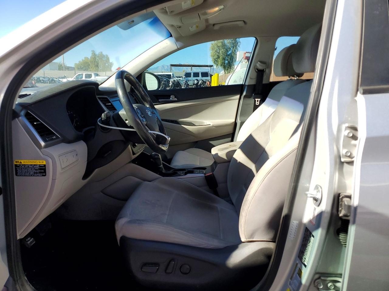 2017 HYUNDAI TUCSON photo 7