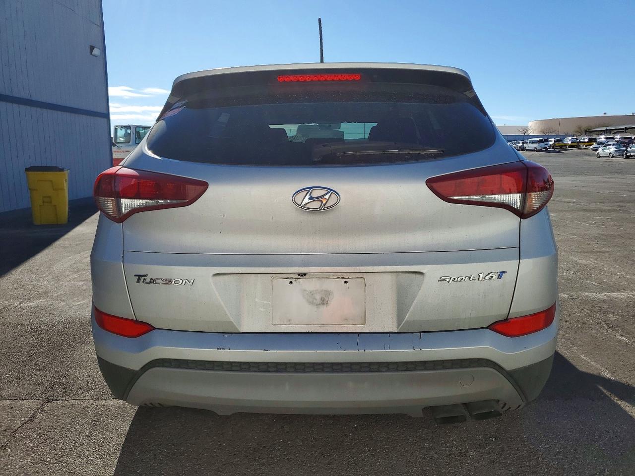 2017 HYUNDAI TUCSON photo 6