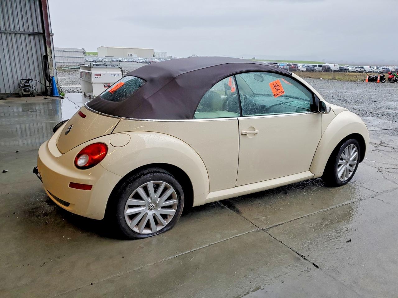 2008 VOLKSWAGEN NEW BEETLE CONVERTIBLE SE photo 5