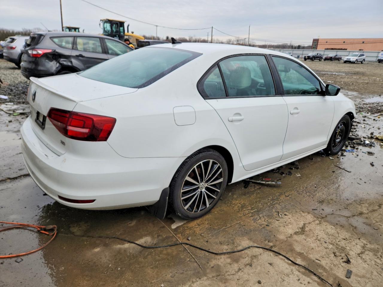 2016 VOLKSWAGEN JETTA SPORT photo 3