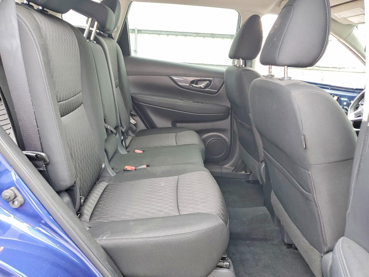2019 NISSAN ROGUE S photo 11