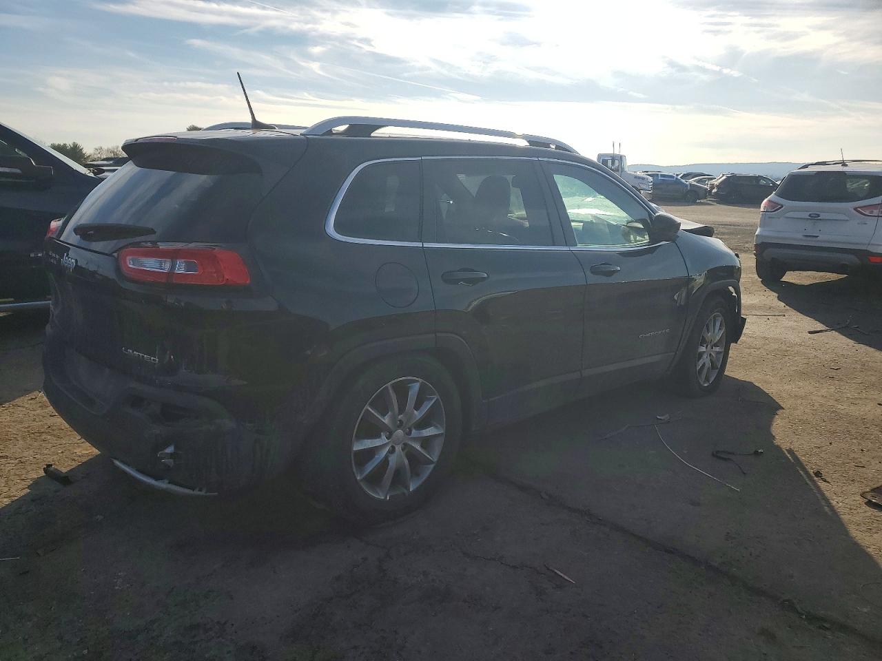 2018 JEEP CHEROKEE LIMITED photo 3