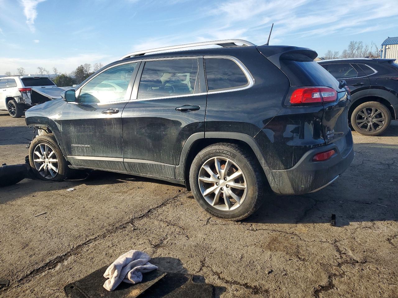 2018 JEEP CHEROKEE LIMITED photo 2