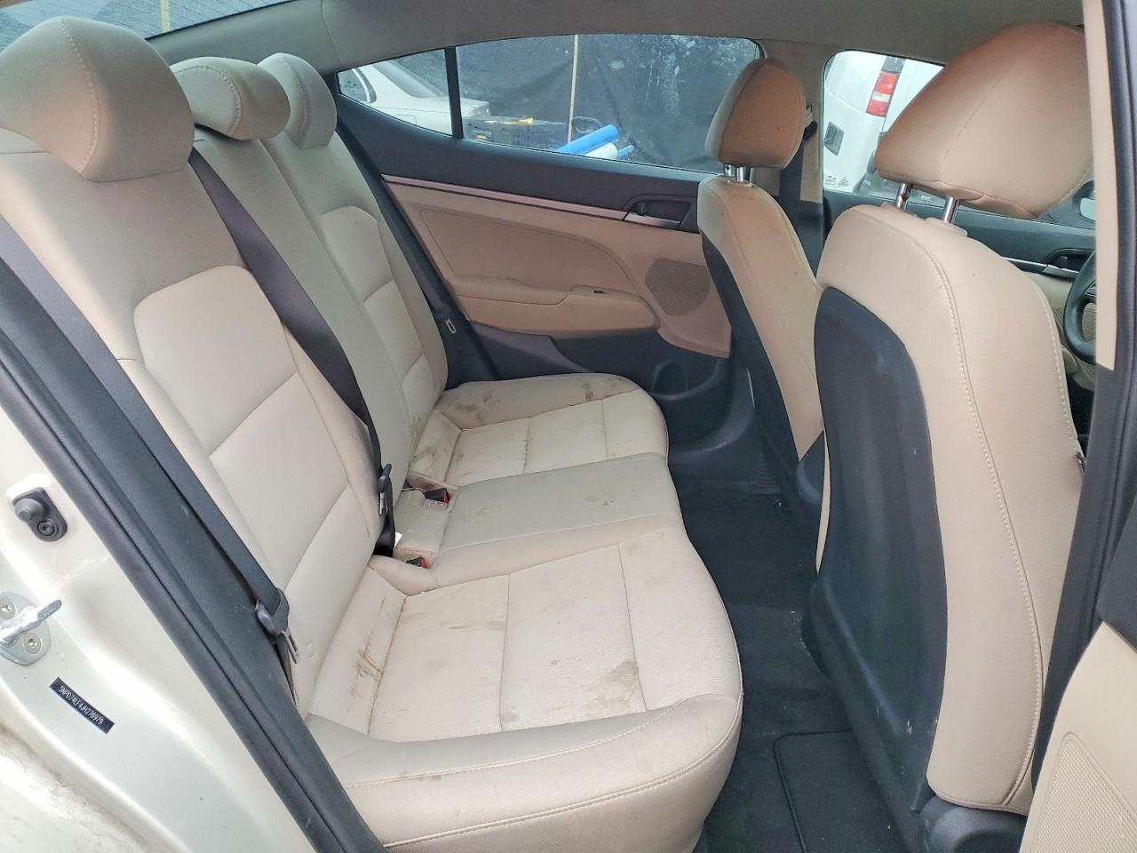 2018 HYUNDAI ELANTRA SE photo 31
