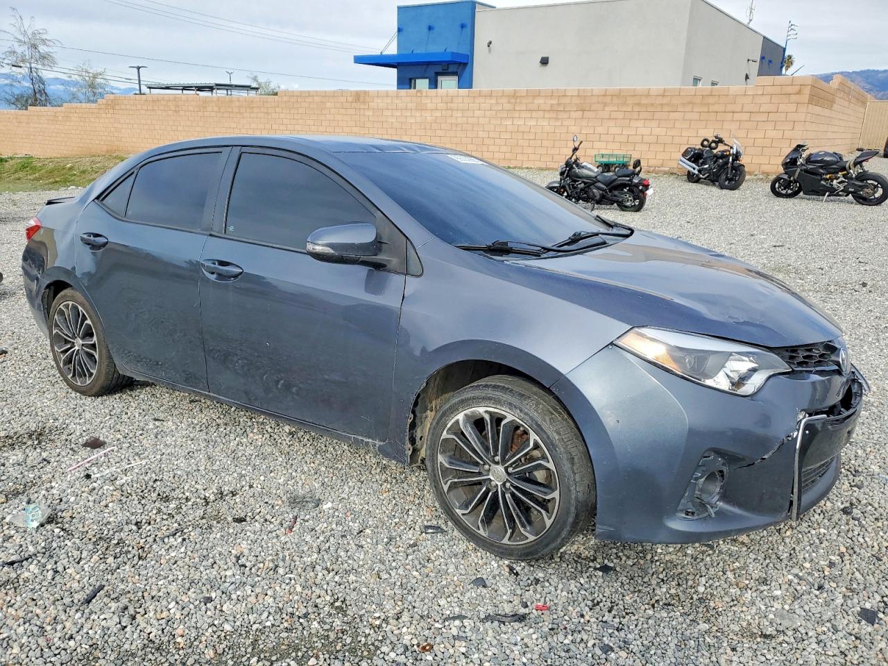 2016 TOYOTA COROLLA L photo 4
