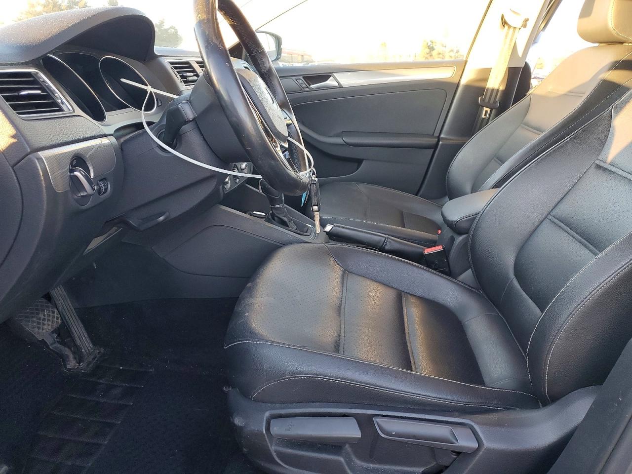 2018 VOLKSWAGEN JETTA SE photo 7