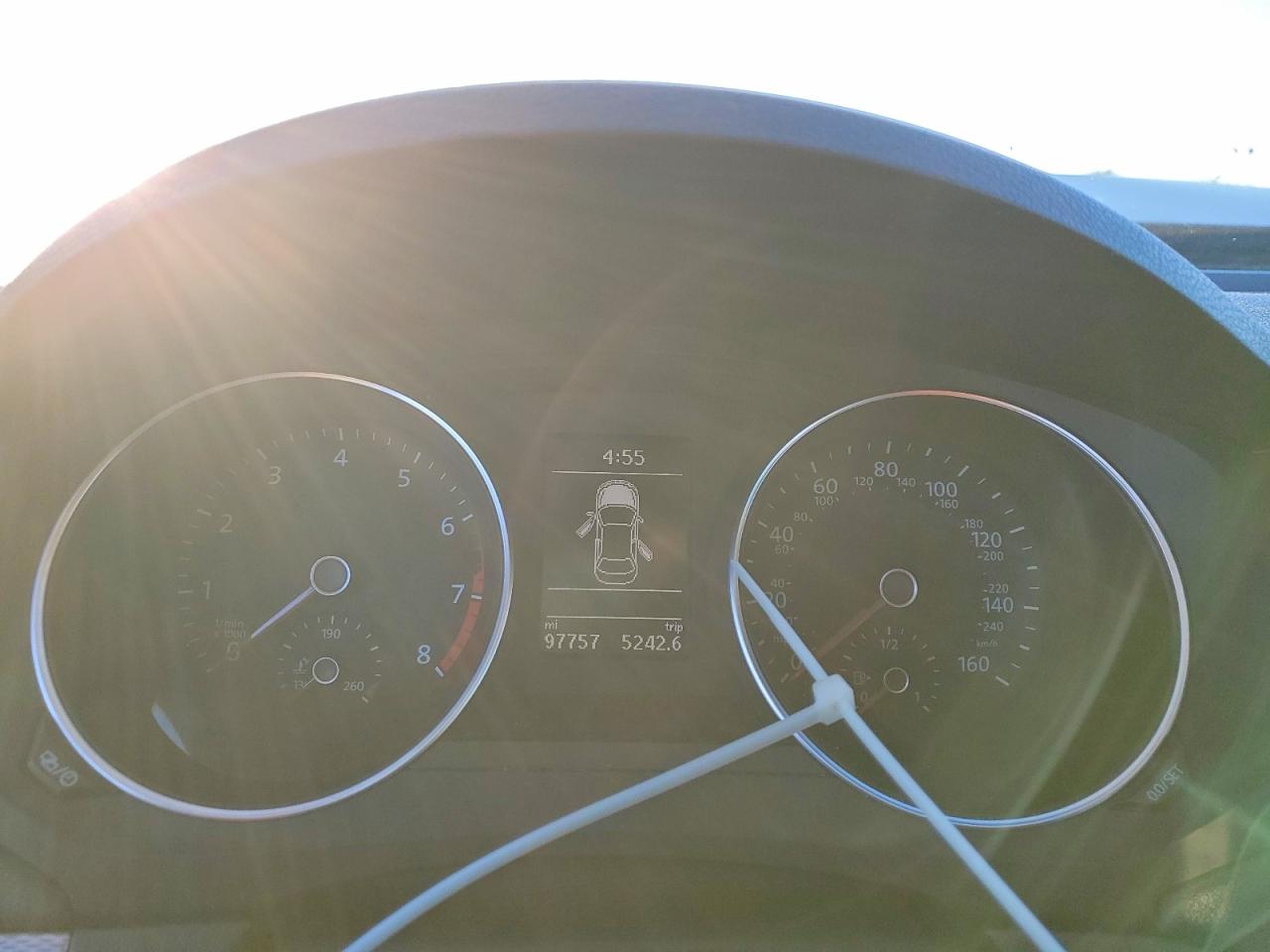2018 VOLKSWAGEN JETTA SE photo 9