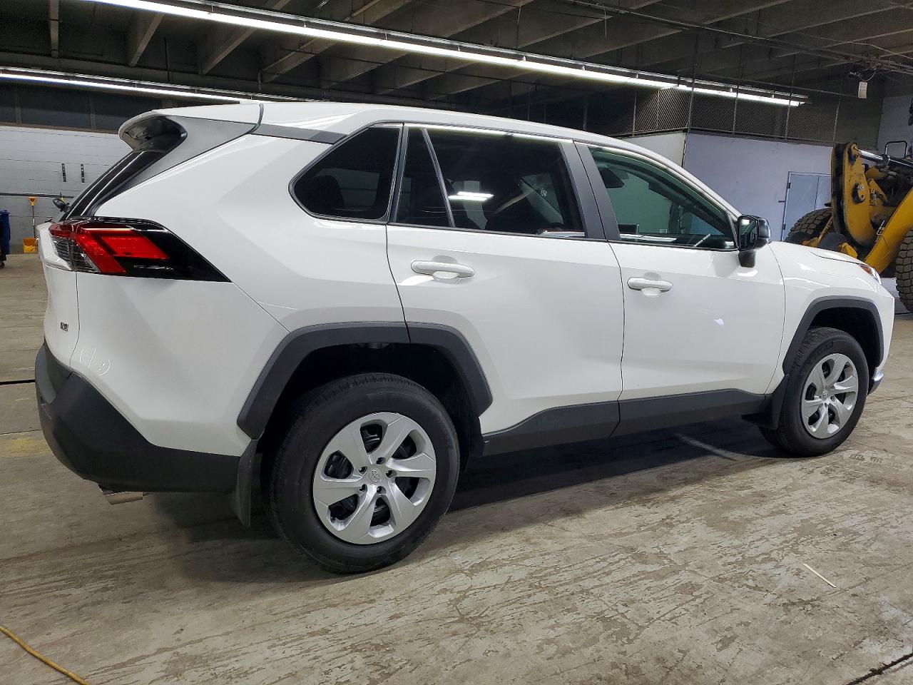 2025 TOYOTA RAV4 LE photo 3