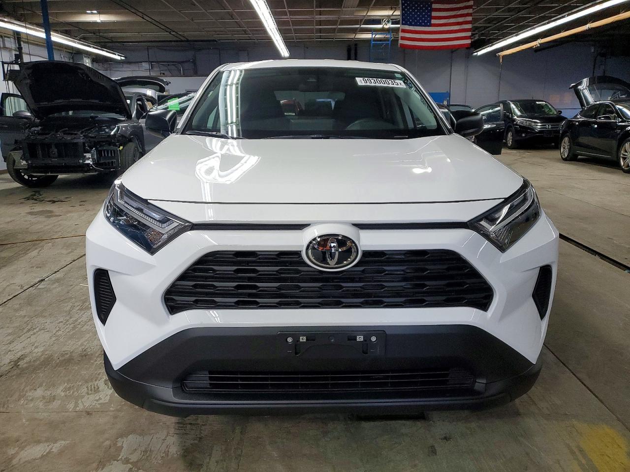 2025 TOYOTA RAV4 LE photo 5