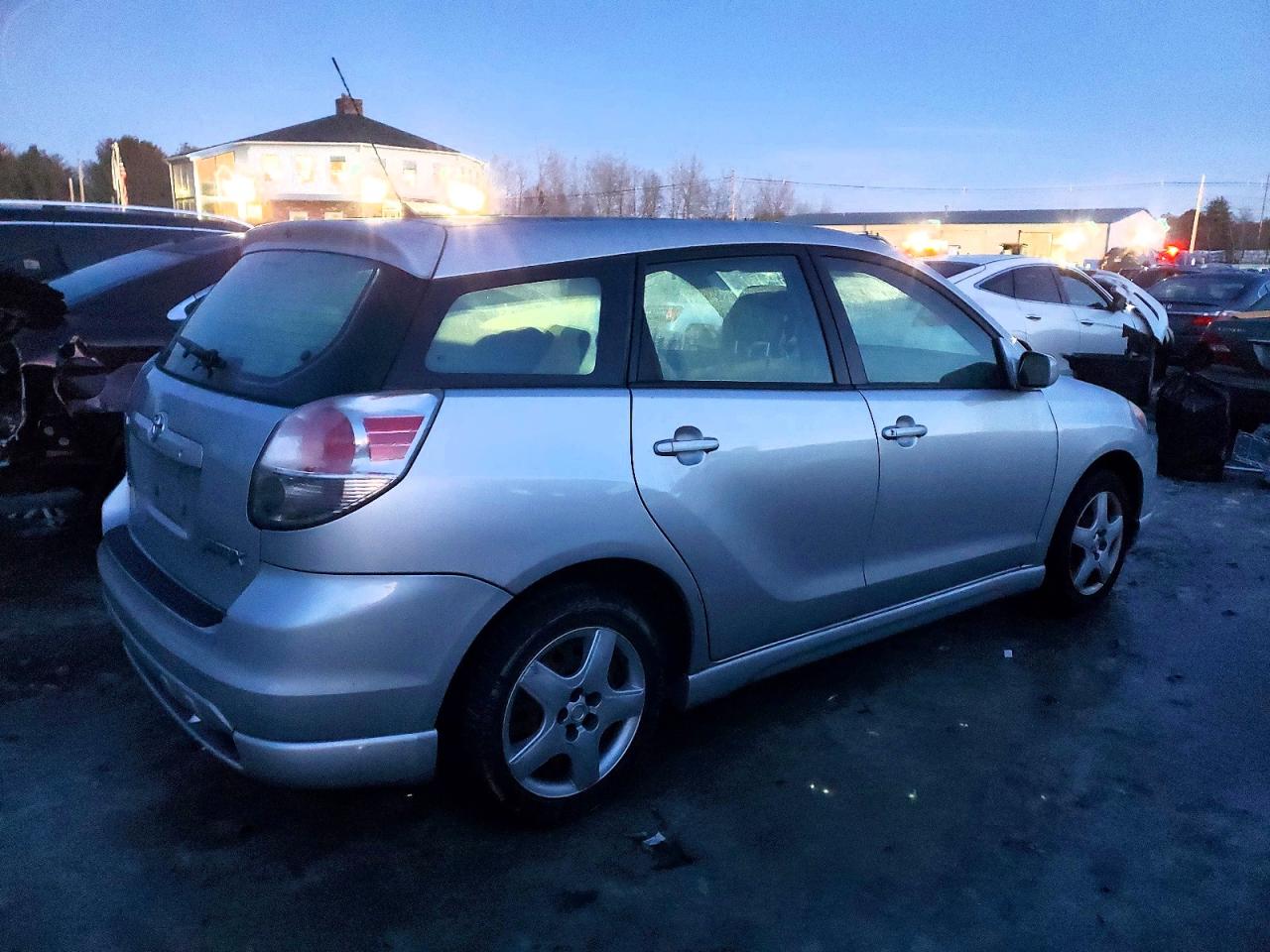 2008 TOYOTA COROLLA MATRIX XR photo 3