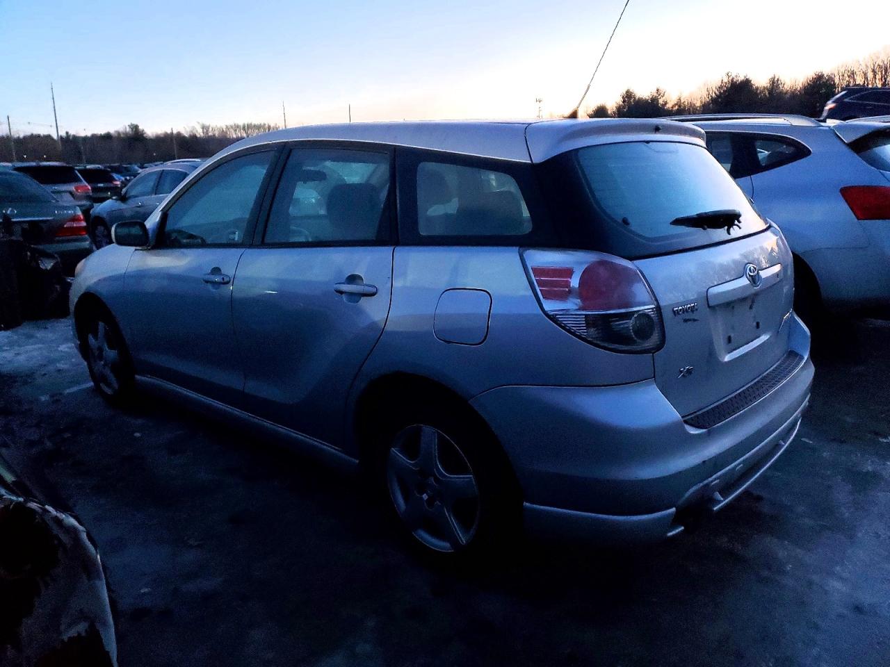 2008 TOYOTA COROLLA MATRIX XR photo 2