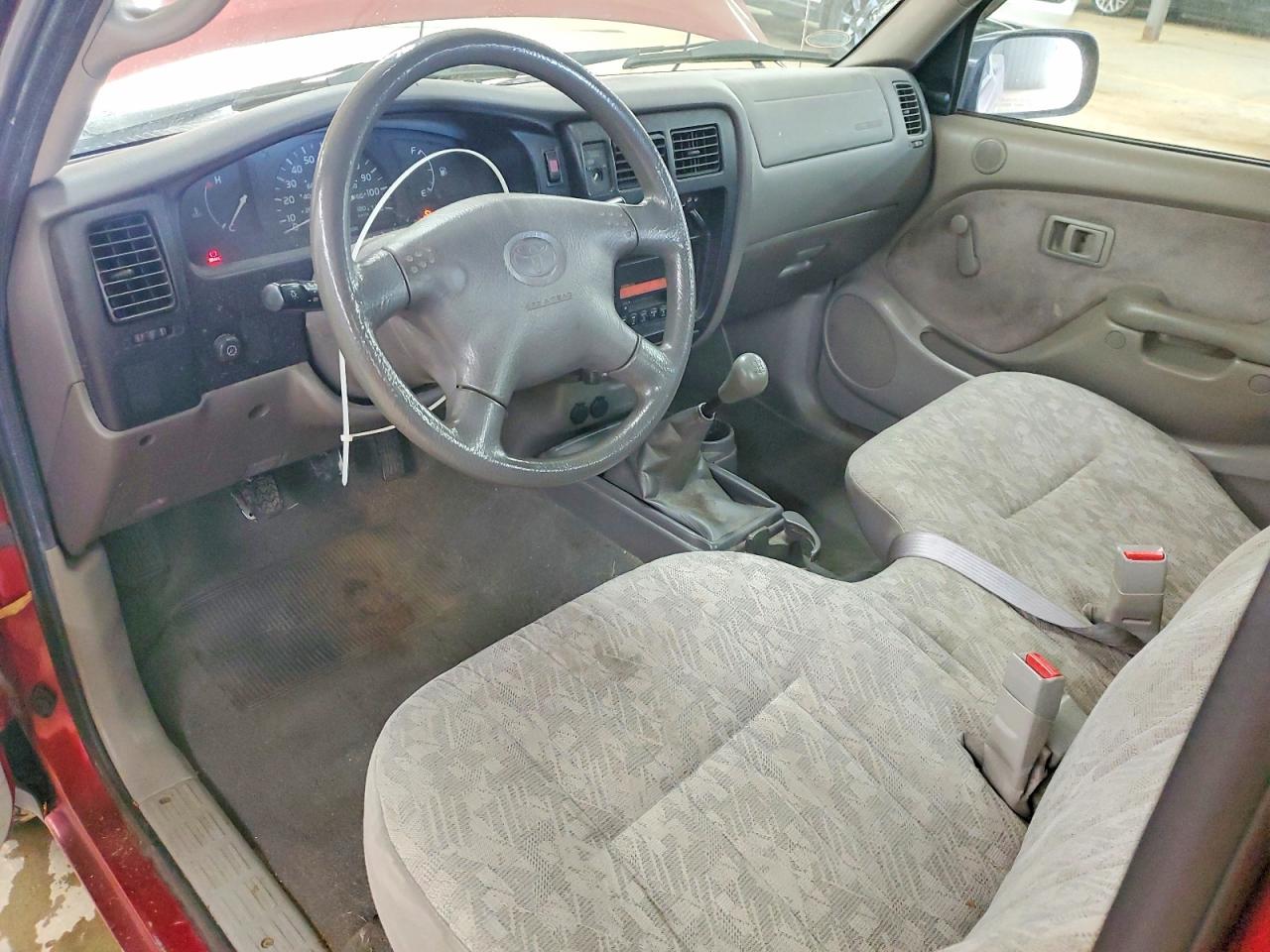 2004 TOYOTA TACOMA photo 15
