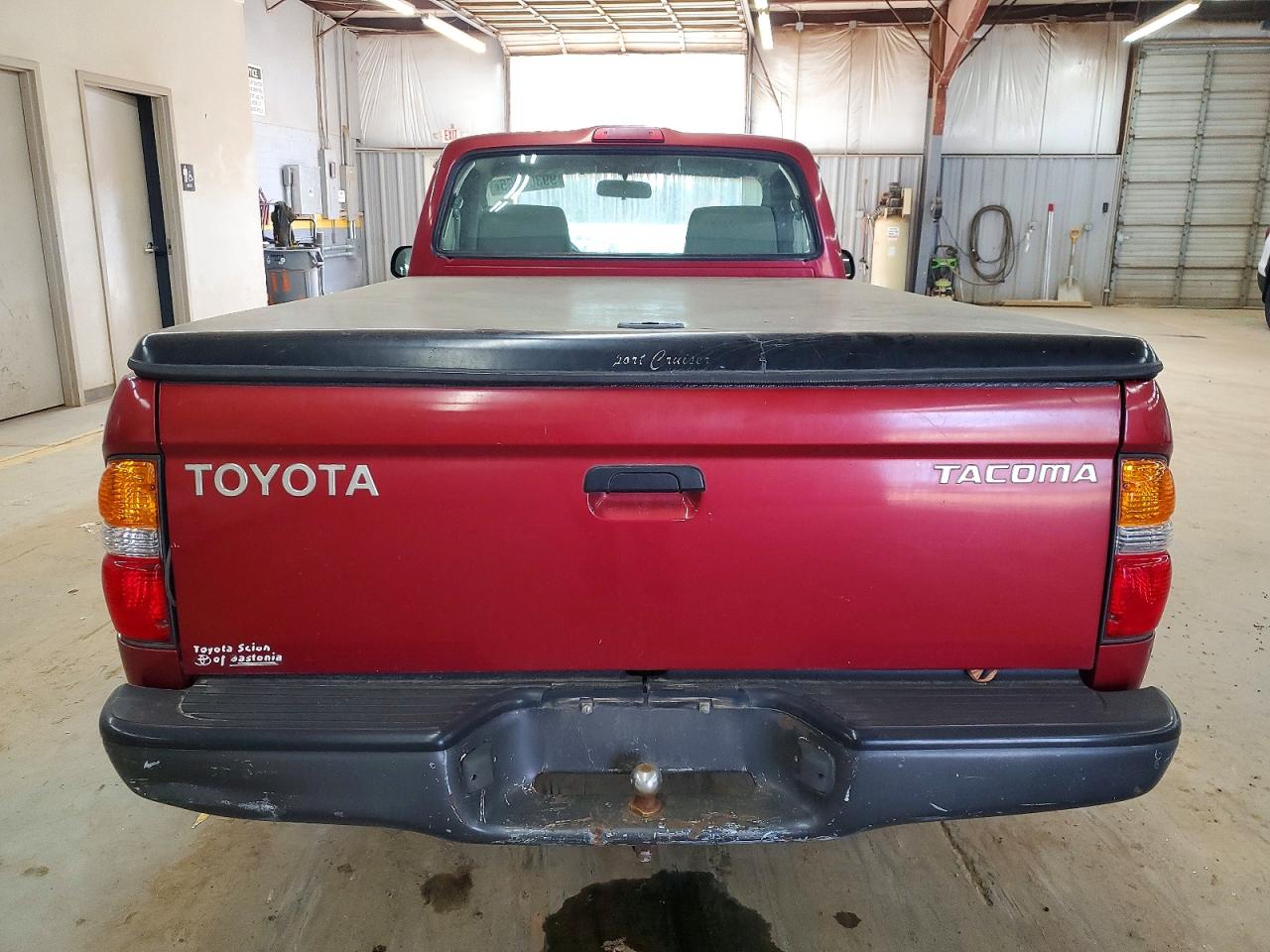 2004 TOYOTA TACOMA photo 11