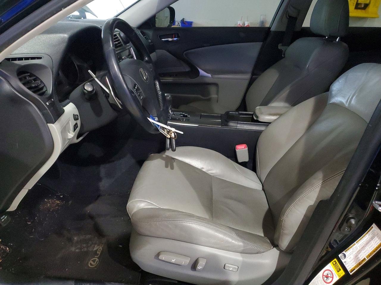 2008 LEXUS IS 250 photo 7
