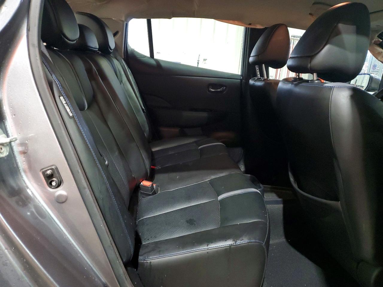 2021 NISSAN LEAF SL PLUS photo 10
