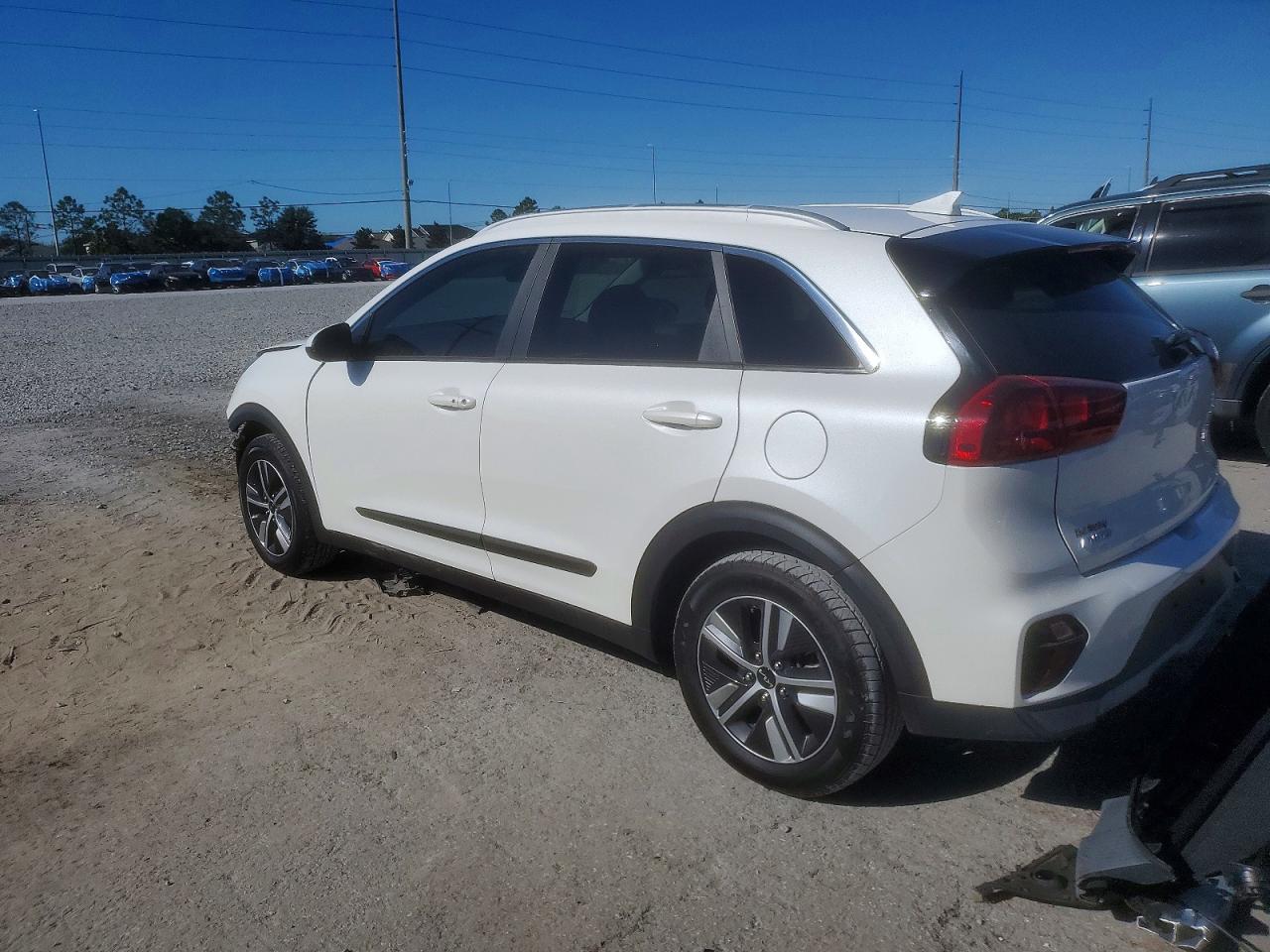 2022 KIA NIRO LX photo 2