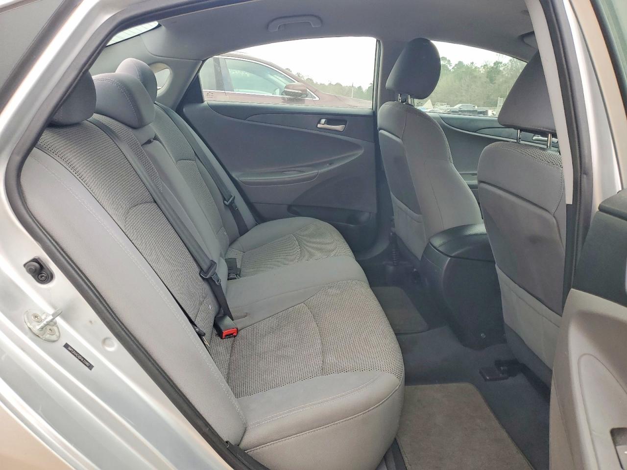 2013 HYUNDAI SONATA GLS photo 10