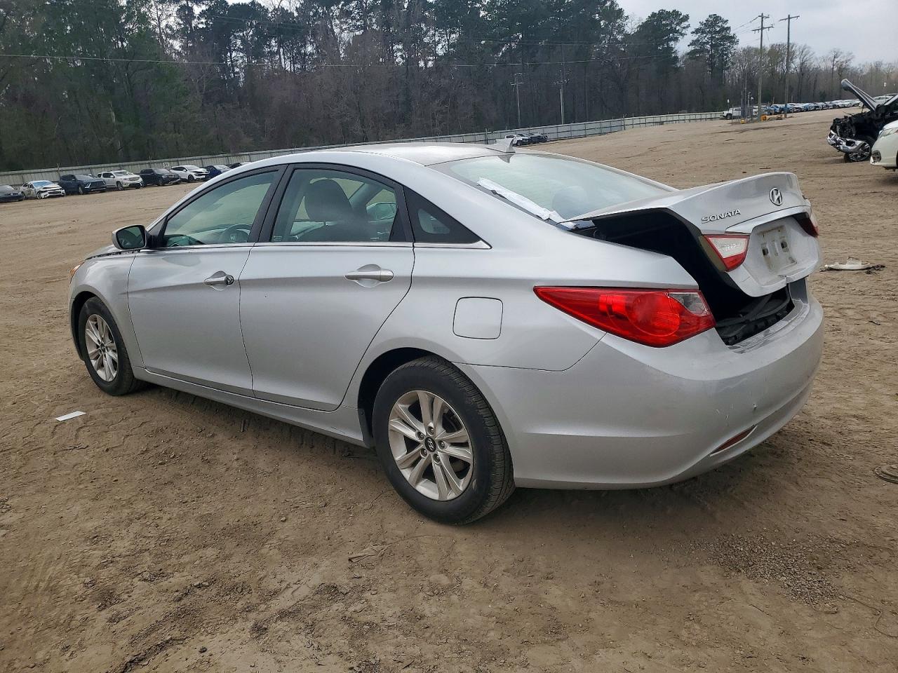 2013 HYUNDAI SONATA GLS photo 2